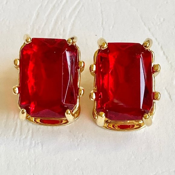 Vintage Red Glass Jewel Cut Gold Plated Clip On Earrings 1970s Made in USA New - Picture 2 of 12